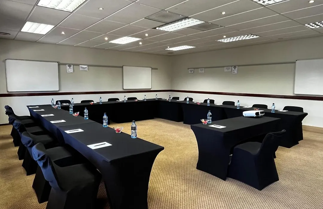 Benvenuto Hotel & Conference Centre-1