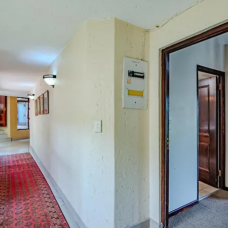 Lourie Lodge-3