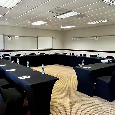 Benvenuto Hotel & Conference Centre-3